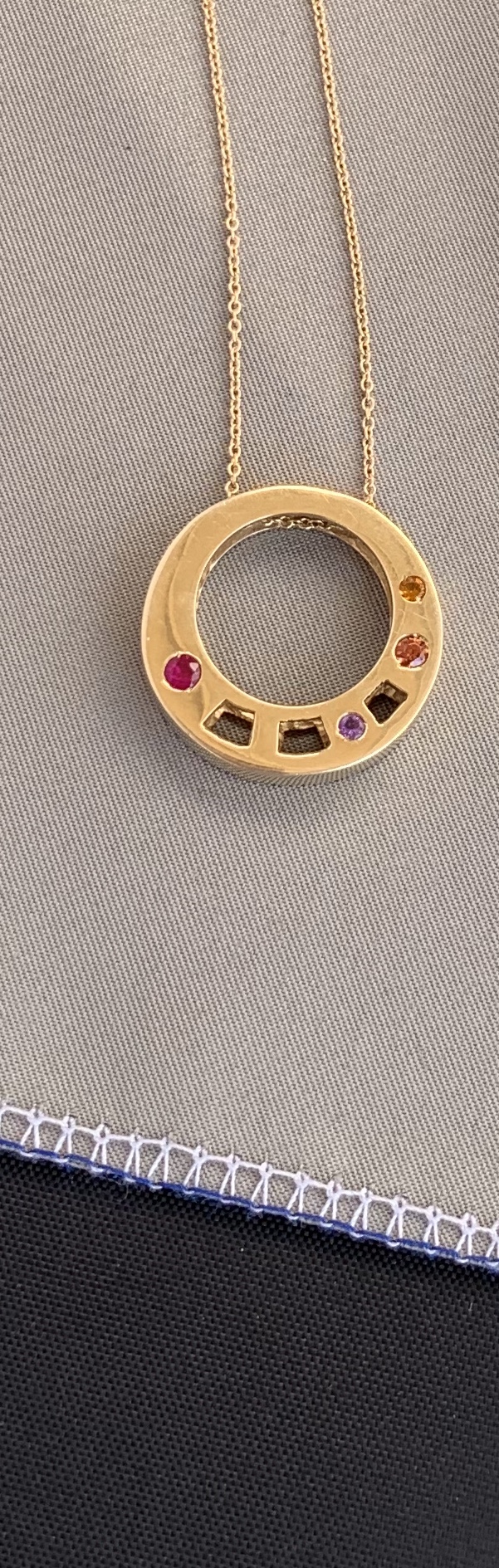 14k yellow gold circle pendant picture