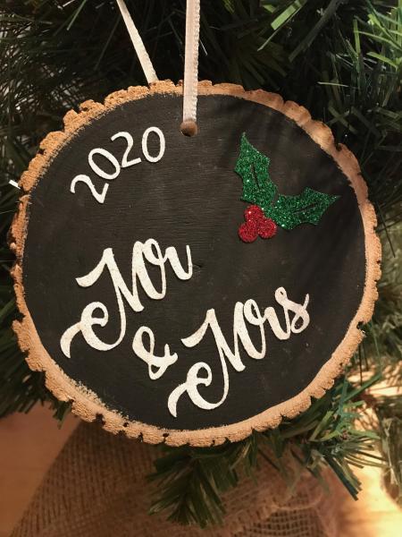 Mr & Mrs 2020 Ornament picture