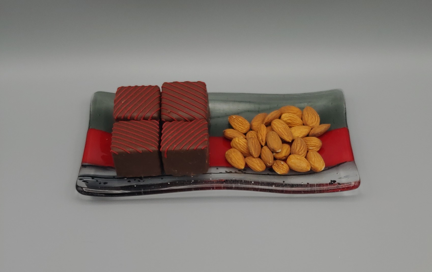 4&rdquo; x 8&rdquo; Sushi Plate &ndash; Red Opal/Silver Gray/Black Stringer picture