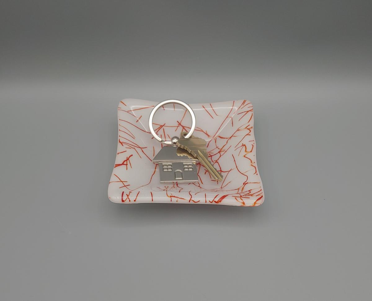 4" Square Dish &ndash; White w/Red Stringer picture