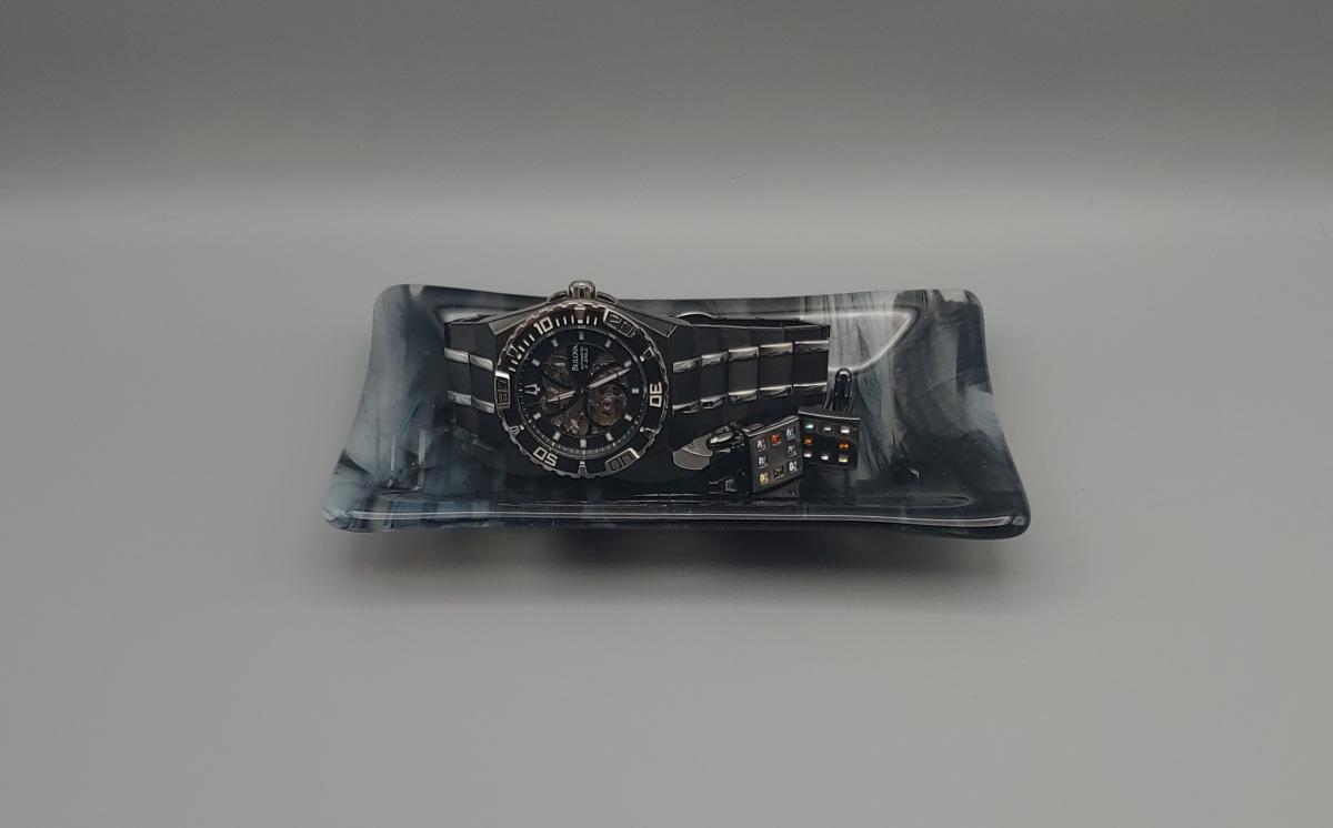 4&rdquo; x 6&rdquo; Dish &ndash; Black/White/Clear Swirl picture