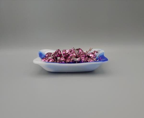 3” x 6” Rectangle Dish – White w/Cobalt Blue Swirl picture
