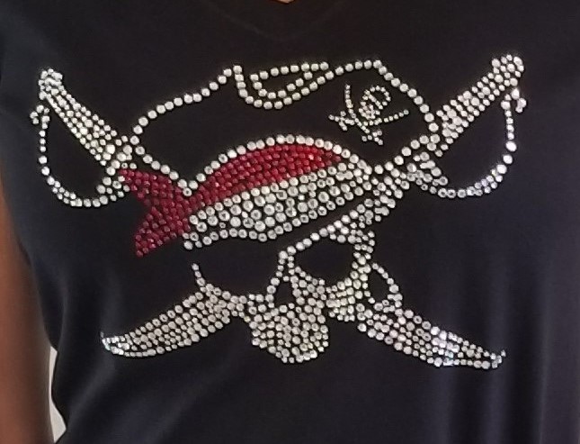 Amazing Skull with Pirate Hat Rhinestone Design picture