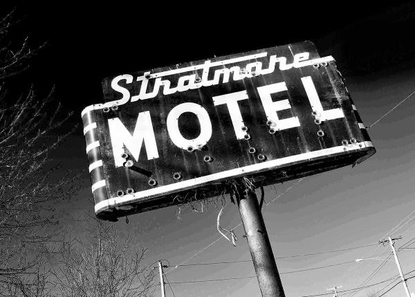 Stratmore Motel