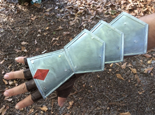 8 Bit Silver Gaunlets - Steel - Set of Gauntlets picture