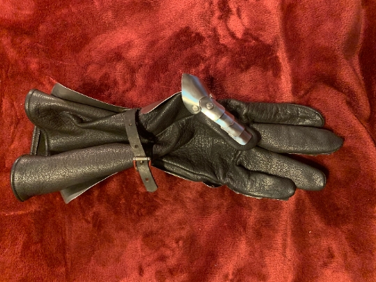 Copy of Mystic Demi Gauntlet - Set Gauntlet picture