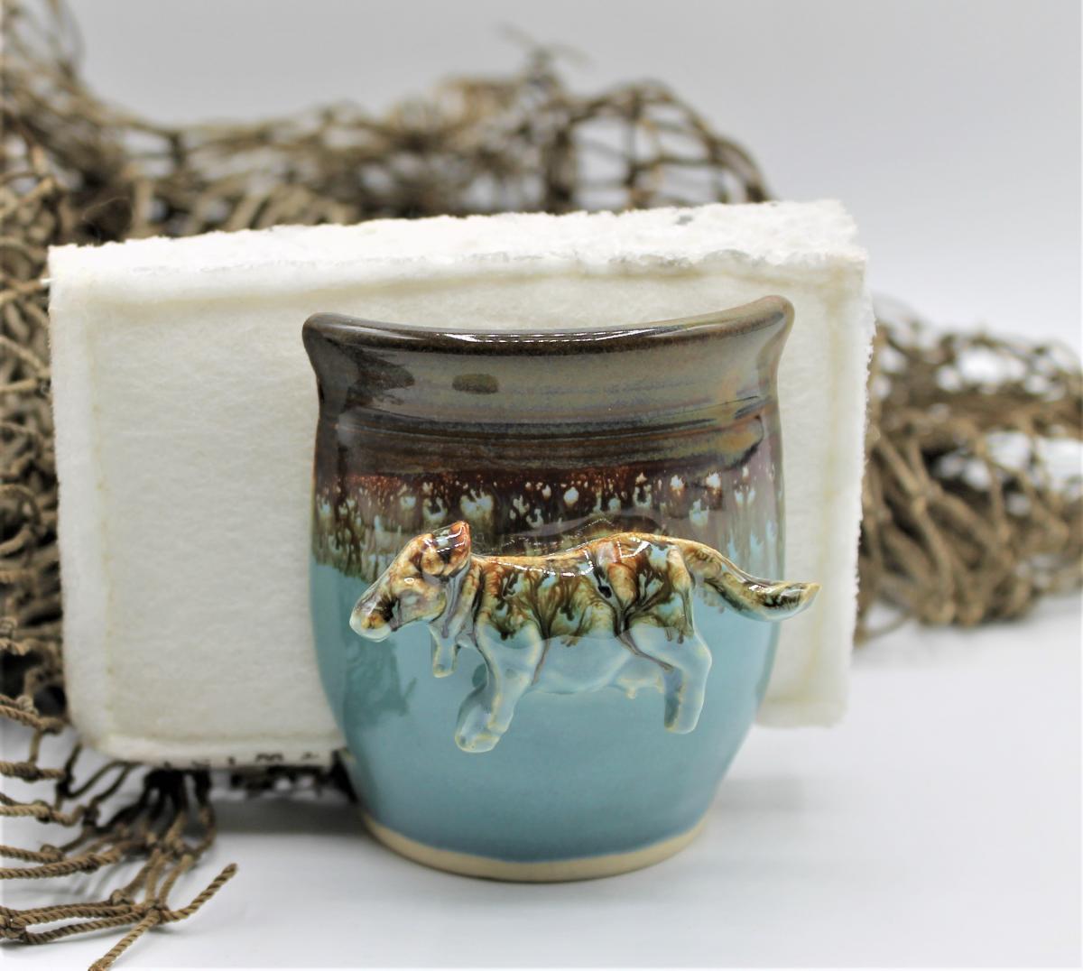 Sponge holder with cow picture