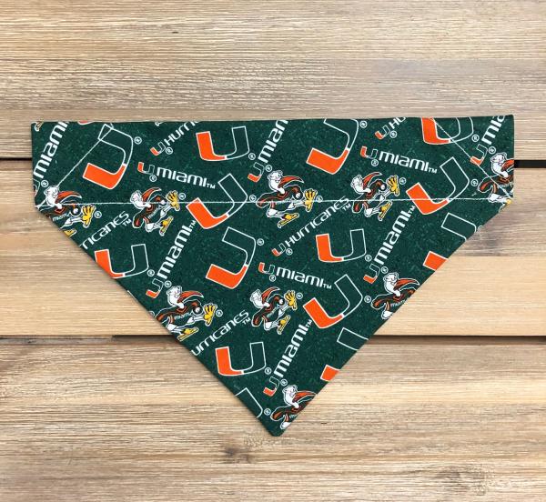 DOG BANDANA: UM Logo picture