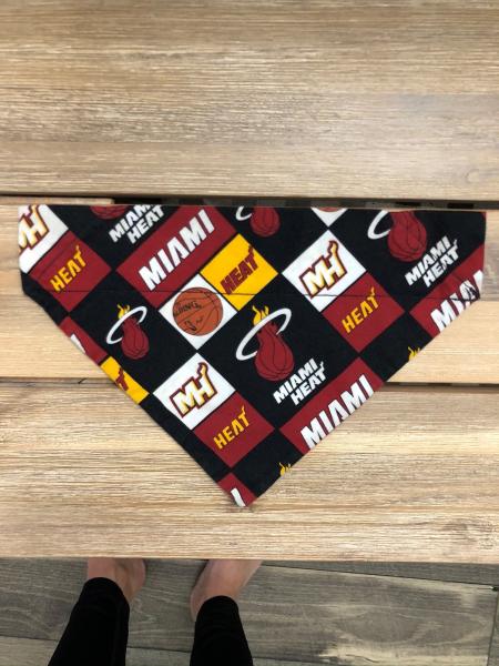 DOG BANDANA: Miami Heat Block Logo