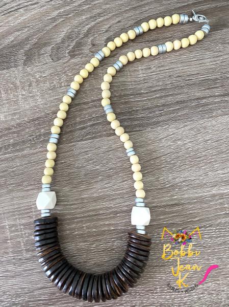 The Eloise Wood Bead Necklace picture