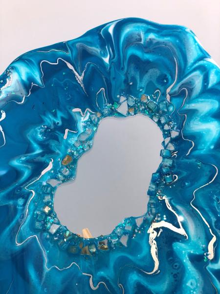 Crystal Blue Lotus Geode  (Transparent) picture