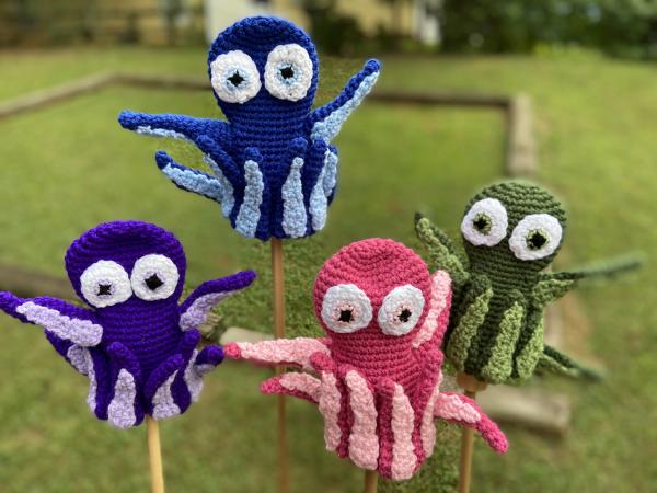 Octopi hand puppet picture