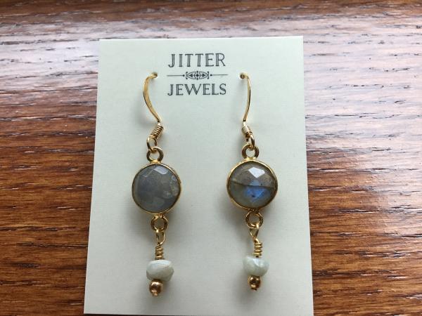 Earring of Labradorite, opal And gold