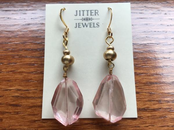 Earring of pink quartz and gold picture