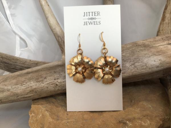 Earring, Vintage gold and pearl flowr