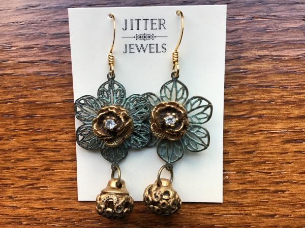 Earring repurposed vintage bronze and verdigris picture