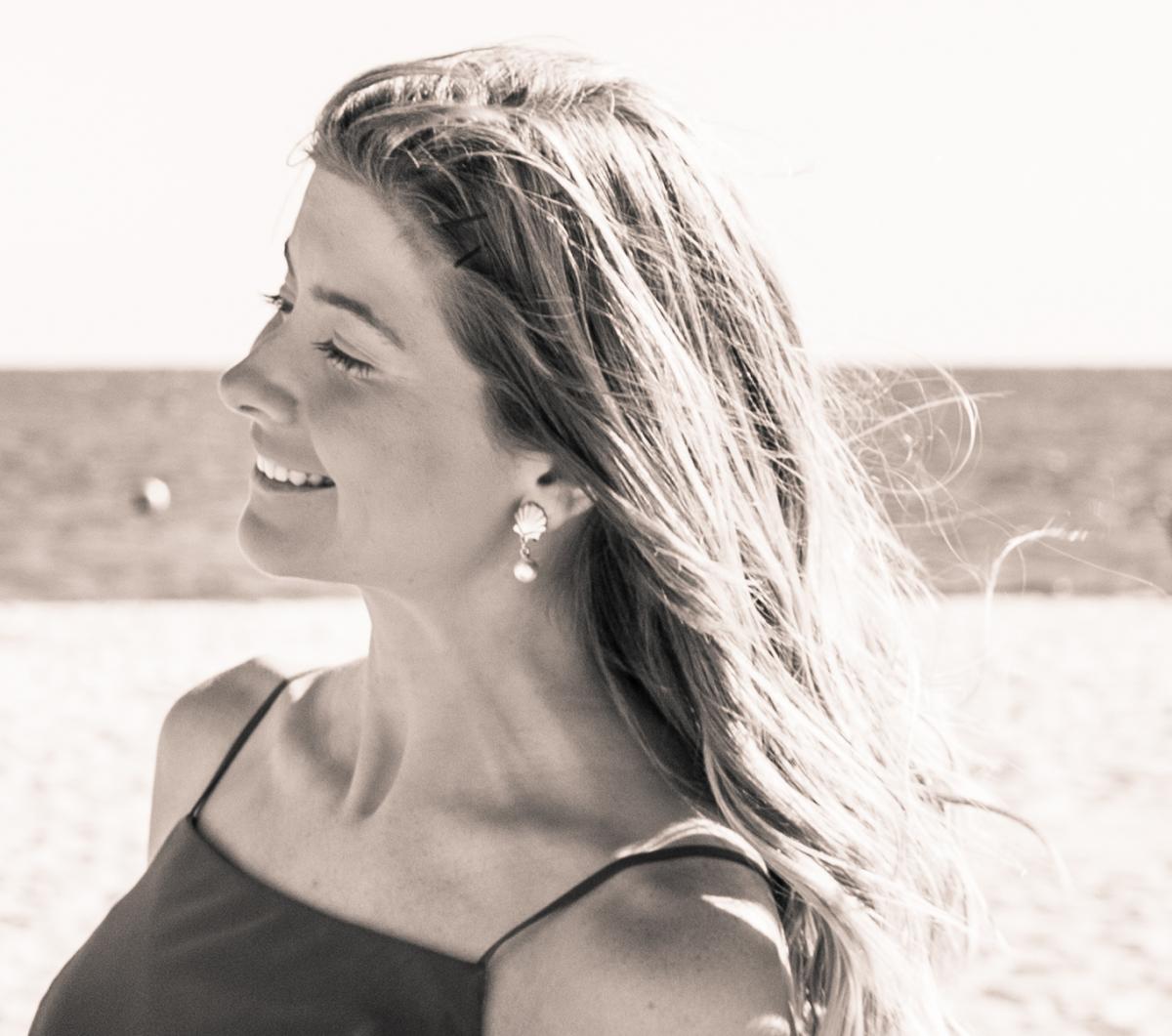 Scallop Shell Drop Pearl picture