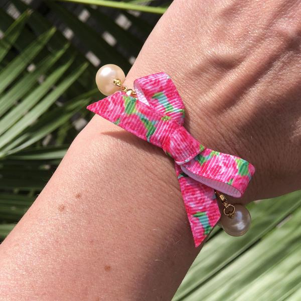 Lilly Pulitzer Inspired Bow Pearl Bracelet | Hotty First Impression picture