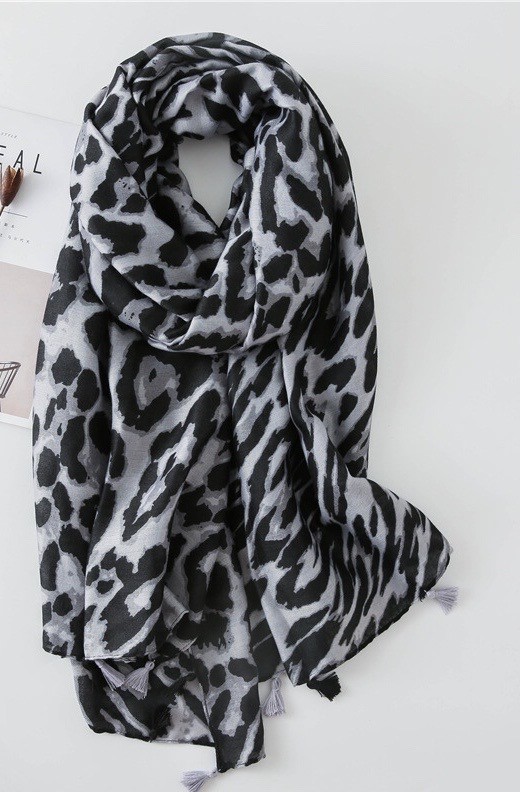 Leopard Scarf - Gray picture