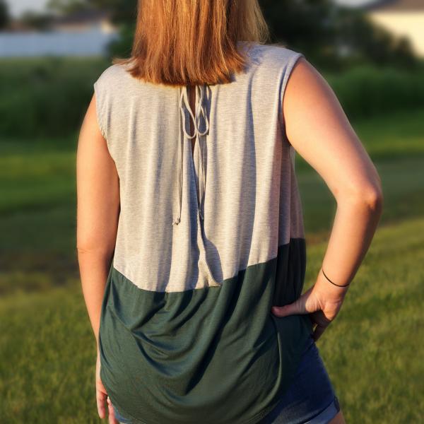 Short Sleeve Color Block Top With Tie Back picture