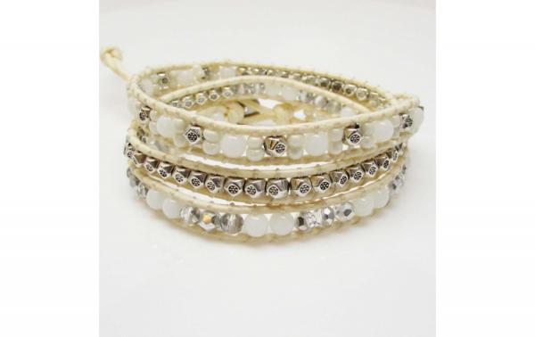 DANI DESIGNS WHITE, CLEAR, & METAL BEAD WRAP picture