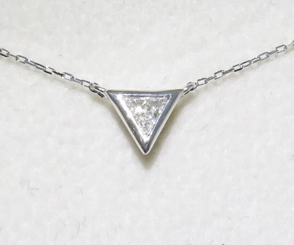 18KW .08CT TRIANGLE DIA PENDANT 16" NECKLACE picture