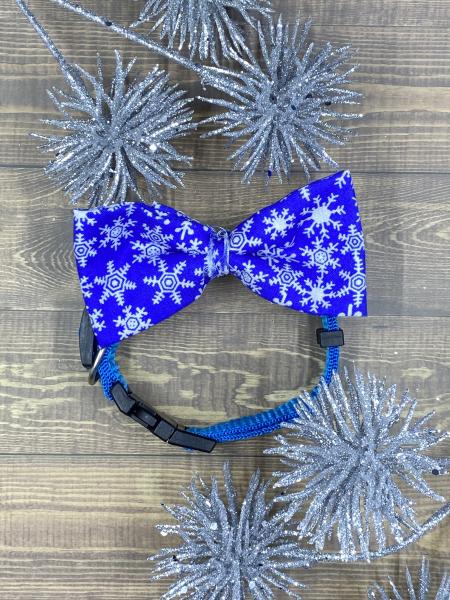 Snowflake Dog Bowtie