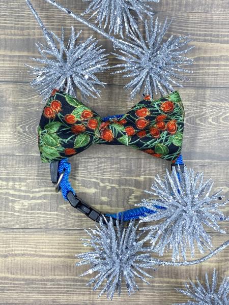 Mistletoe Dog Bowtie