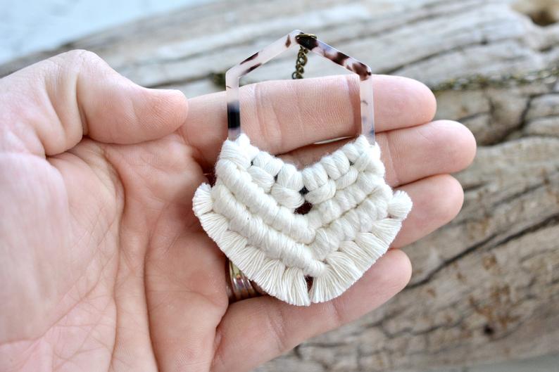 Macrame Pendant Necklace picture