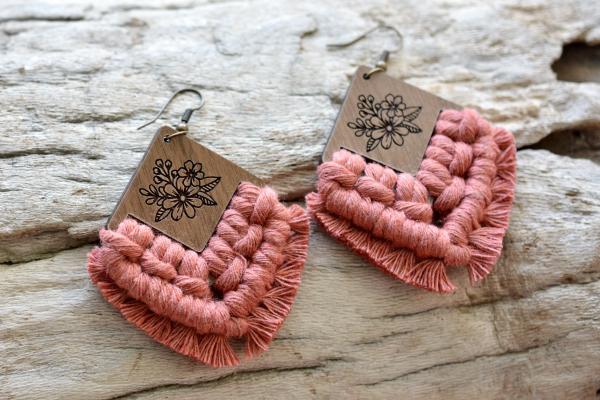 Cinnamon Floral Macrame Earrings picture