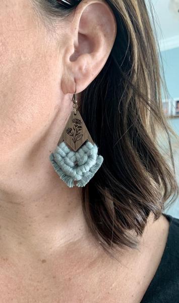 Laural Macrame Earrings picture