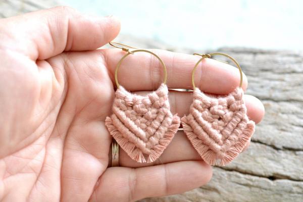 Blush Macrame Earrings picture