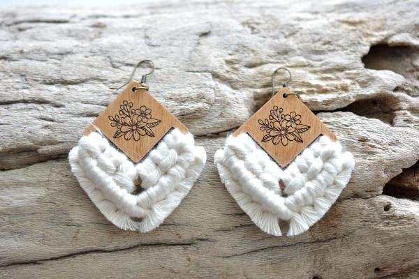 Natural Floral Macrame Earrings picture