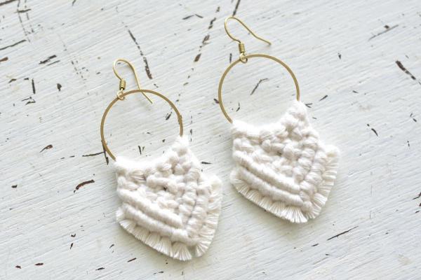 Natural Macrame Earrings picture