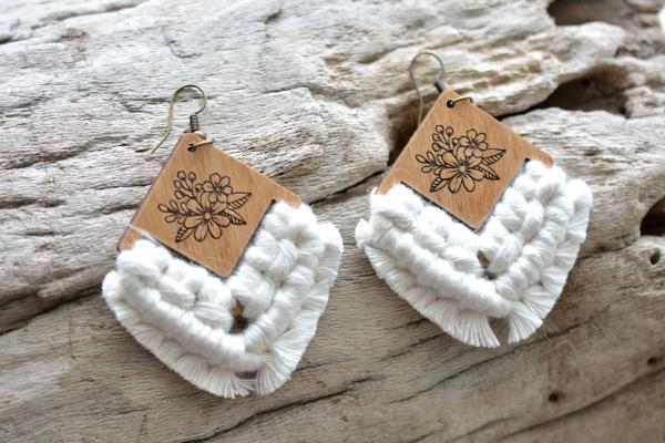 Natural Floral Macrame Earrings picture