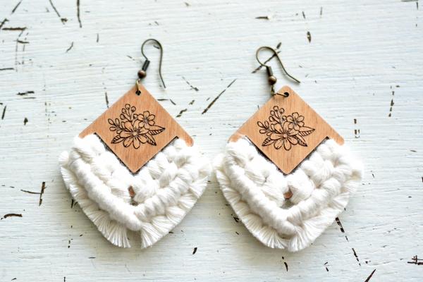 Natural Floral Macrame Earrings picture