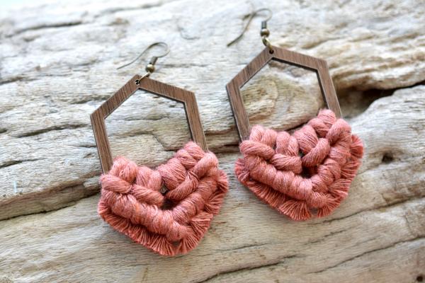 Cinnamon Macrame Earrings picture