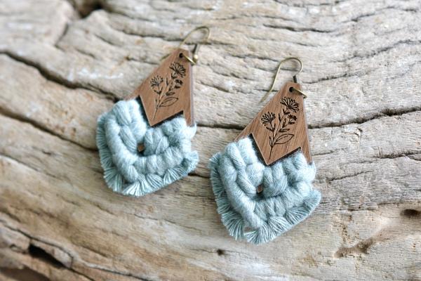 Laural Macrame Earrings picture