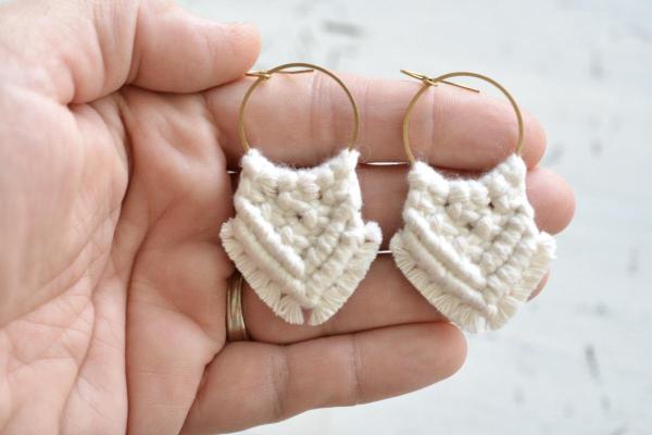 Natural Macrame Earrings picture