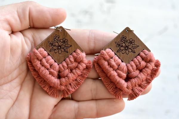 Cinnamon Floral Macrame Earrings picture