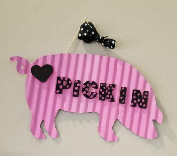 "Pig Pickin" Metal Sign