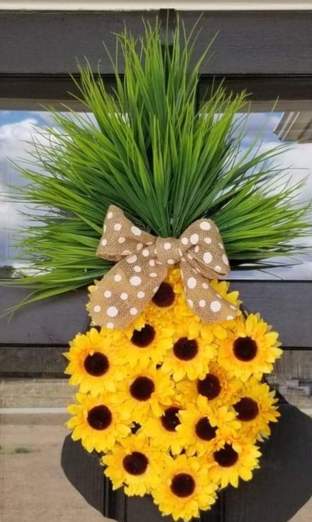 Pineapple Door Hanger picture