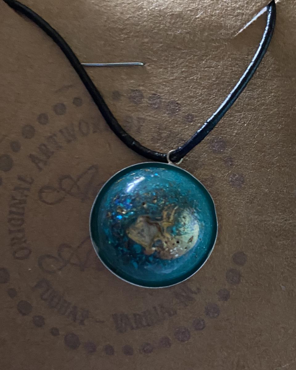 Acrylic Flow Necklaces picture