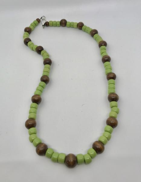 Wood & Green Necklace picture