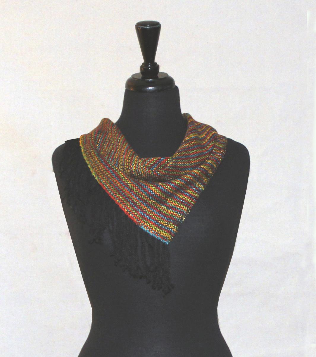 tri angle scarf picture
