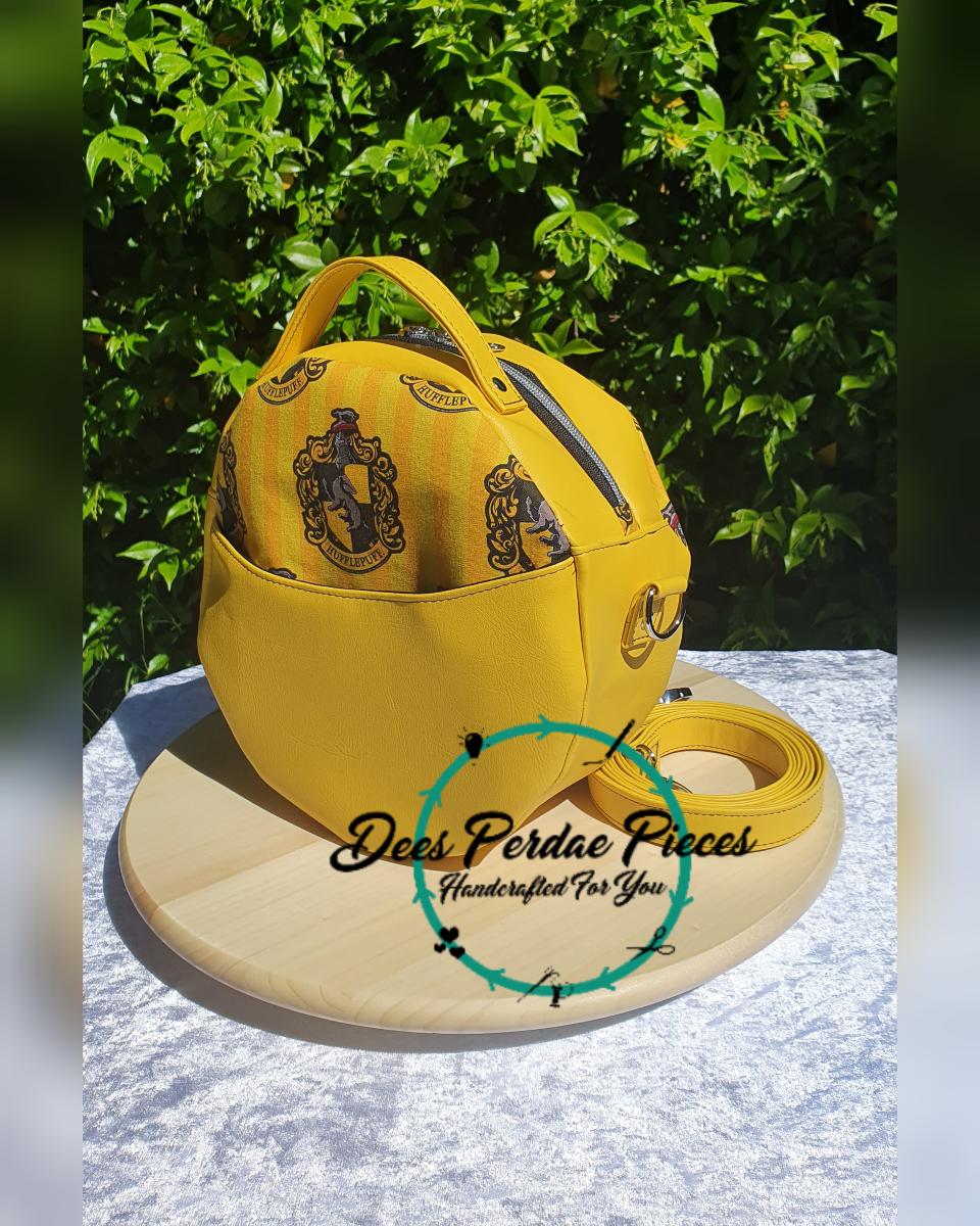 Round Yellow House picture