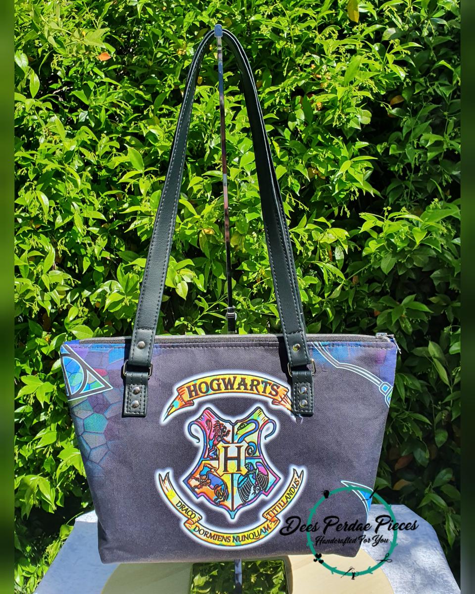 Snakey House picture