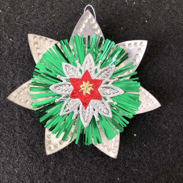 Tin Star with Green