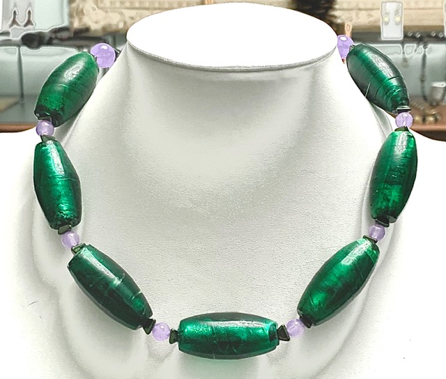 Handblown Kelly Green Oval Bead Necklace