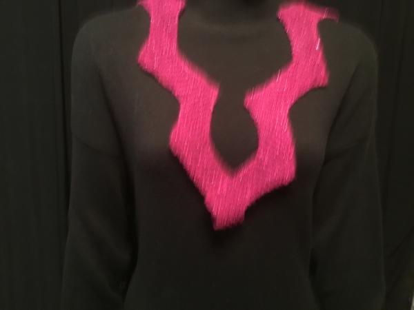 Knitted glitzy fushia scarf picture